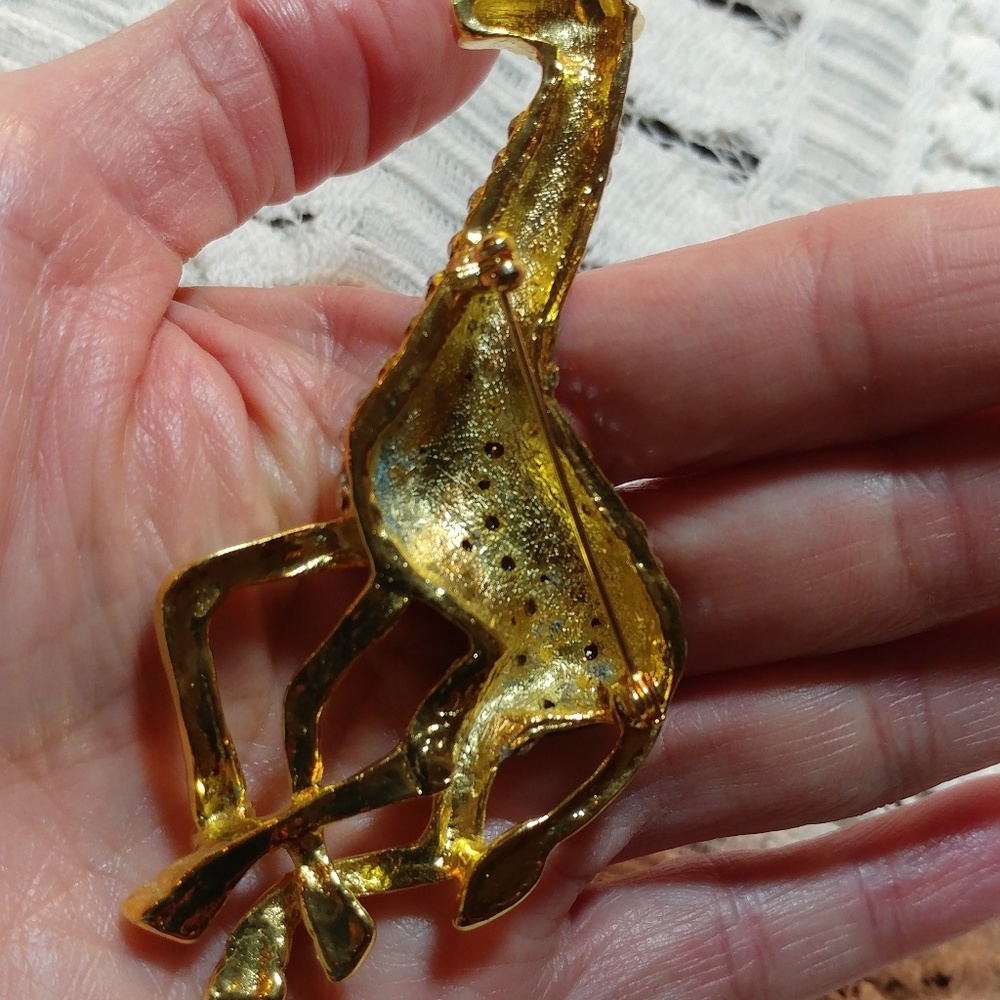 3" Rhinestone Spotted Giraffe Pin - Picture 5 of 5